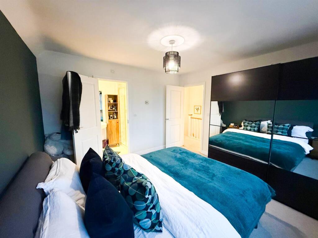 Additional property image - Hawthorne Road, Steeton,