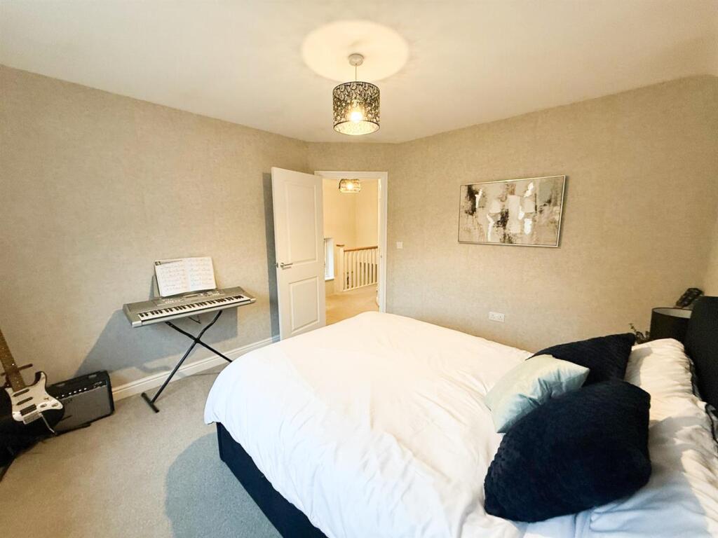 Additional property image - Hawthorne Road, Steeton,