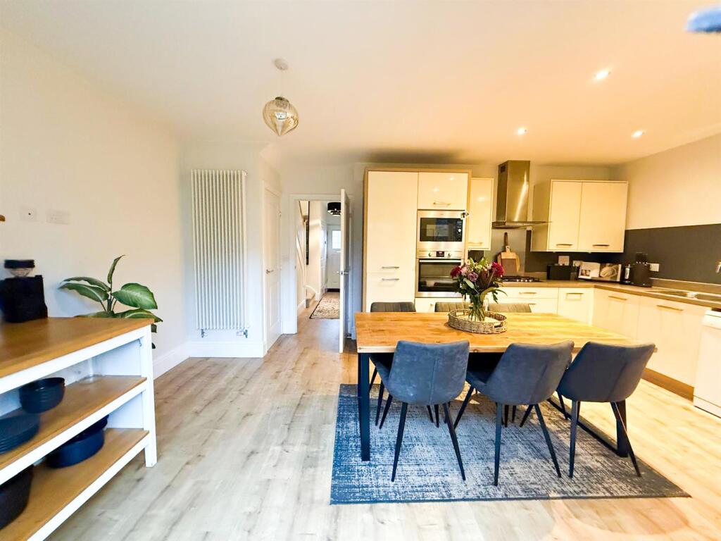 Additional property image - Hawthorne Road, Steeton,