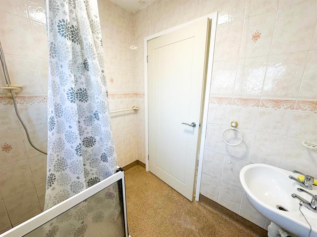 Additional property image - Kings Drive, Bradford