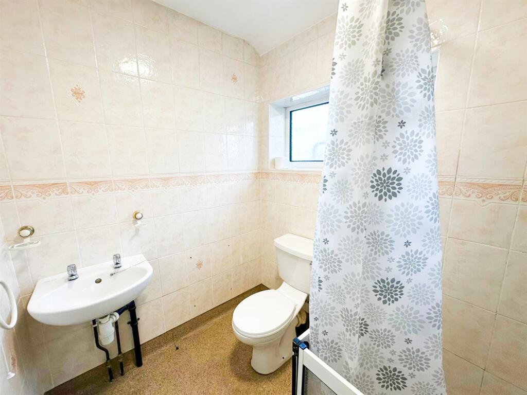 Additional property image - Kings Drive, Bradford