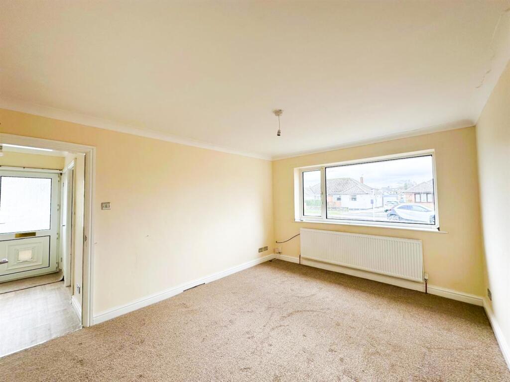 Additional property image - Kings Drive, Bradford