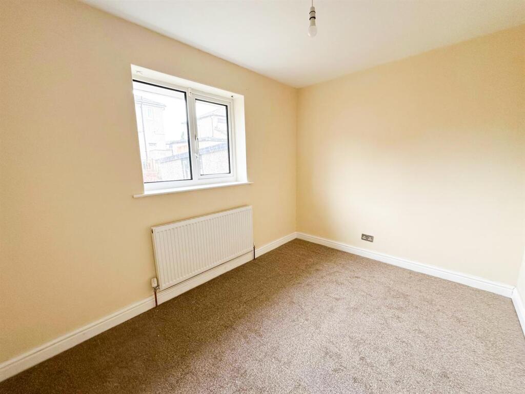 Additional property image - Kings Drive, Bradford