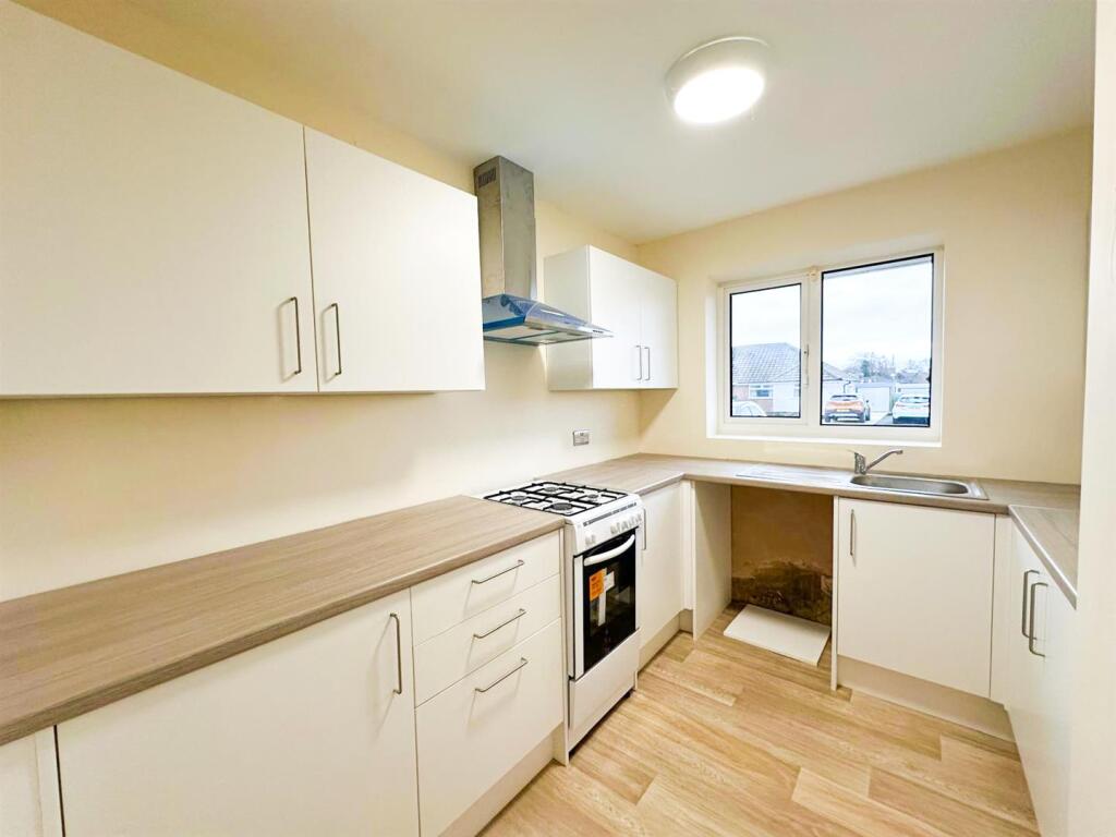 Additional property image - Kings Drive, Bradford