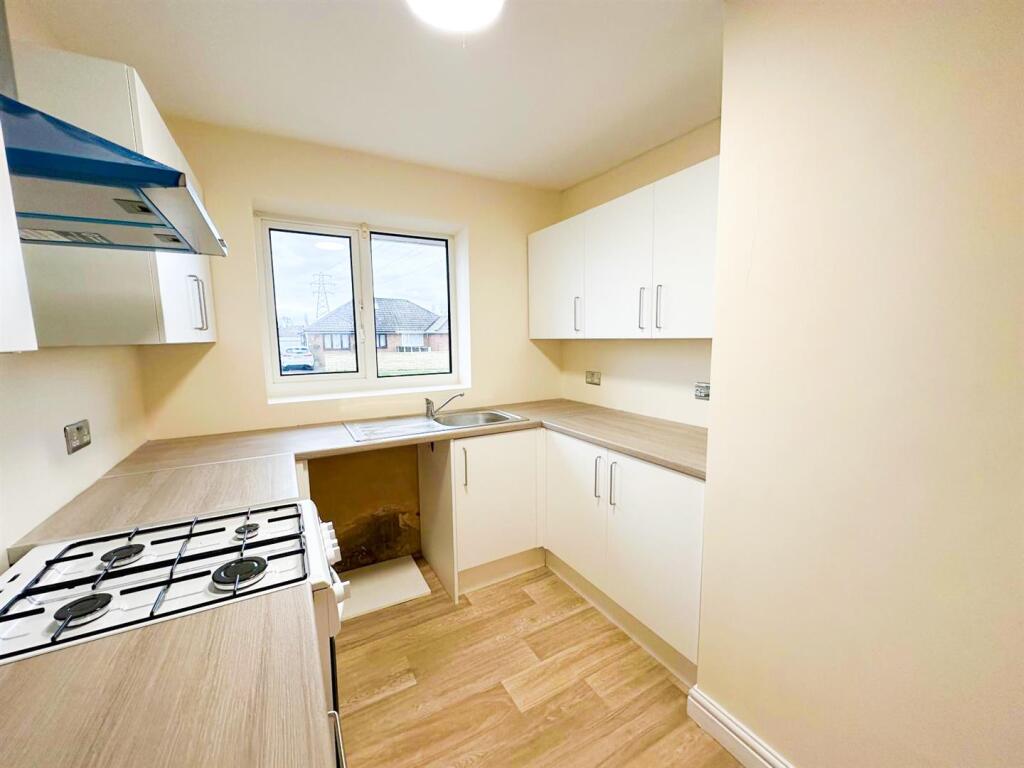 Additional property image - Kings Drive, Bradford