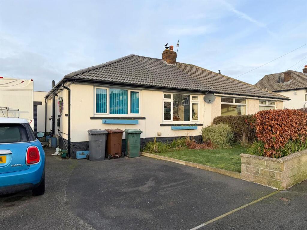 Main image of property: Aireville Mount, Silsden