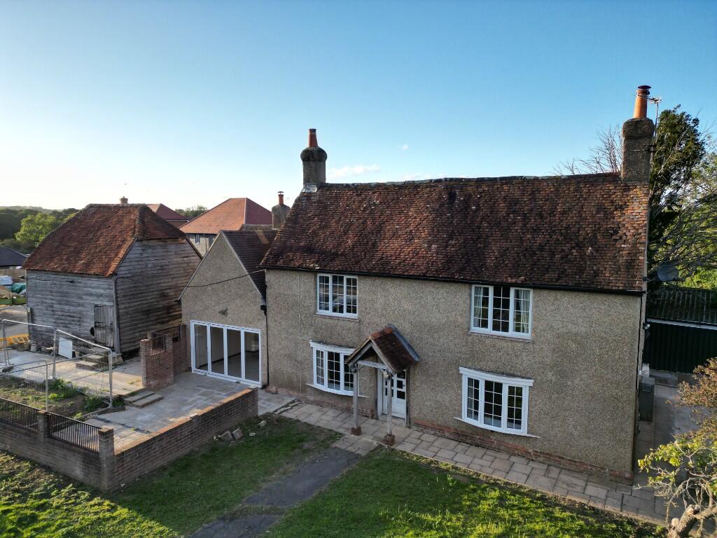 Main image of property: Eyersdown Farm House, Botley Road, SO31 1ZJ