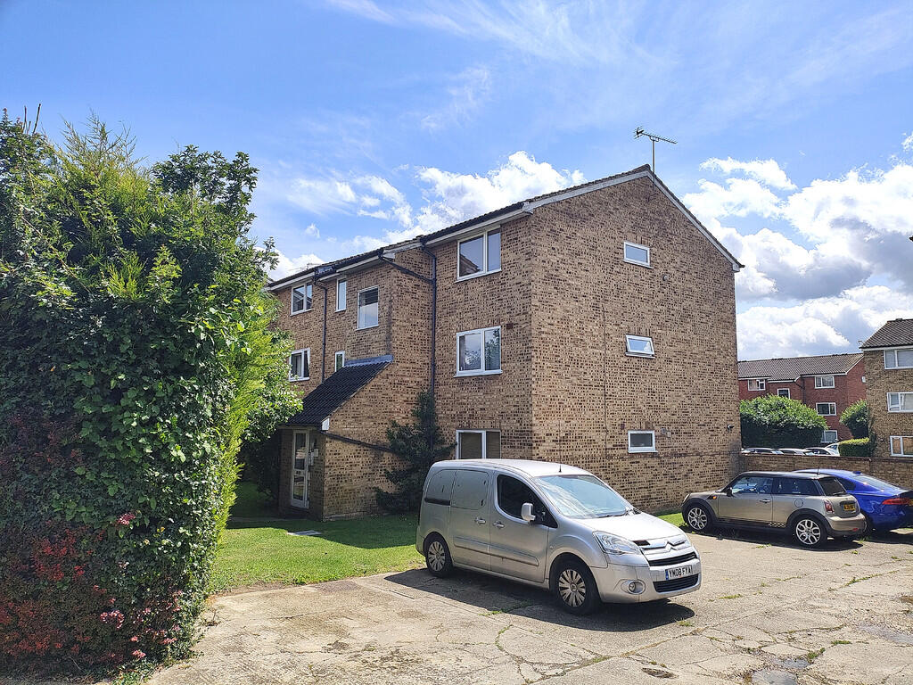 Main image of property: Droveway, Loughton