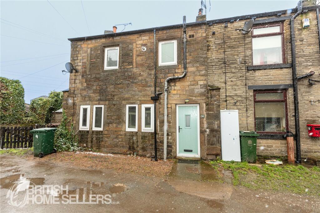 3 bedroom terraced house for sale in Pearson Fold, Oakenshaw, Bradford, West Yorkshire, BD12