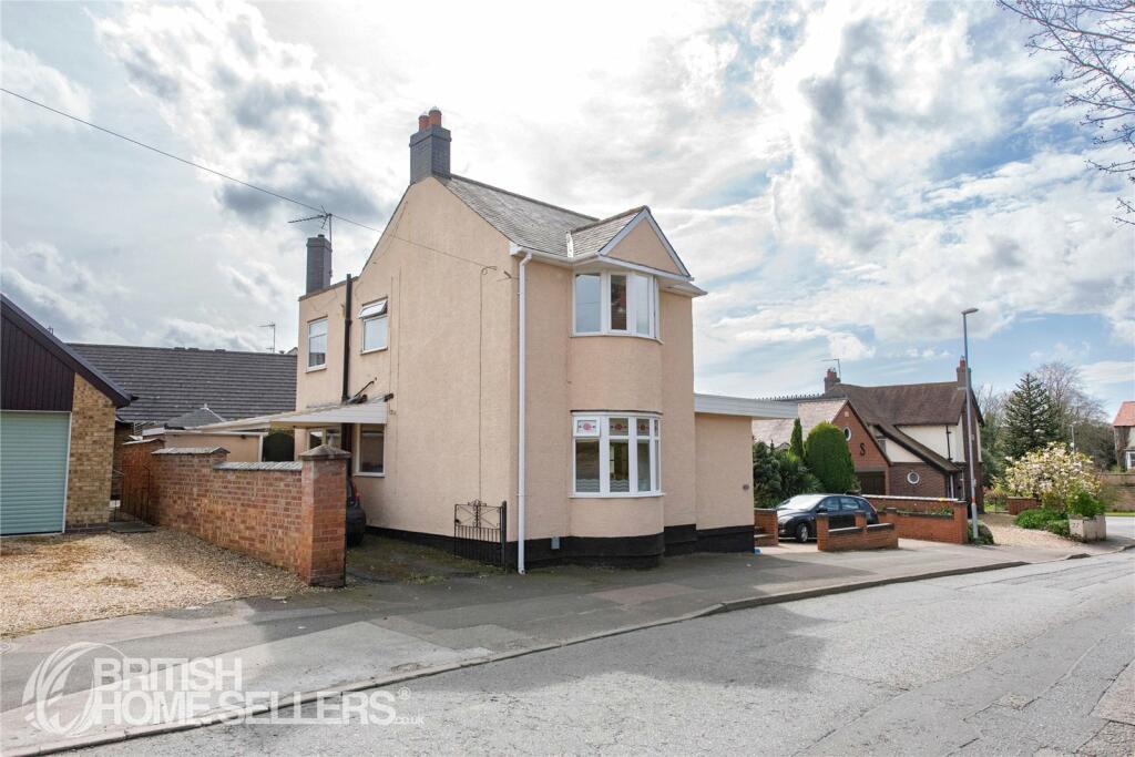 3 bedroom detached house for sale in Lower Street, Desborough