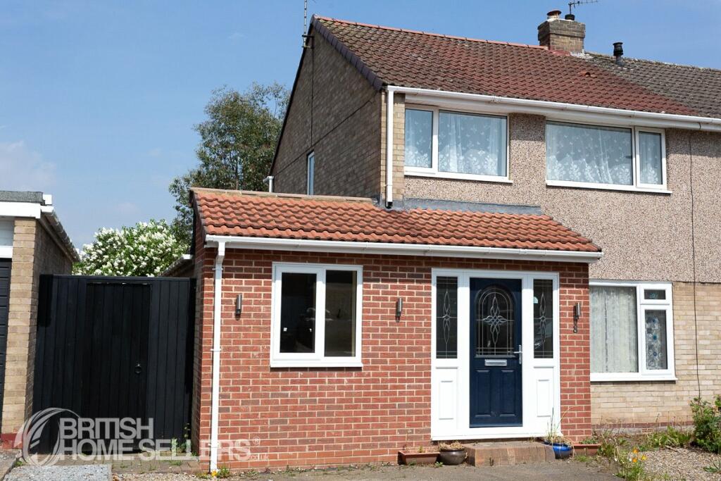 3 bedroom semidetached house for sale in Conyers Avenue, Darlington