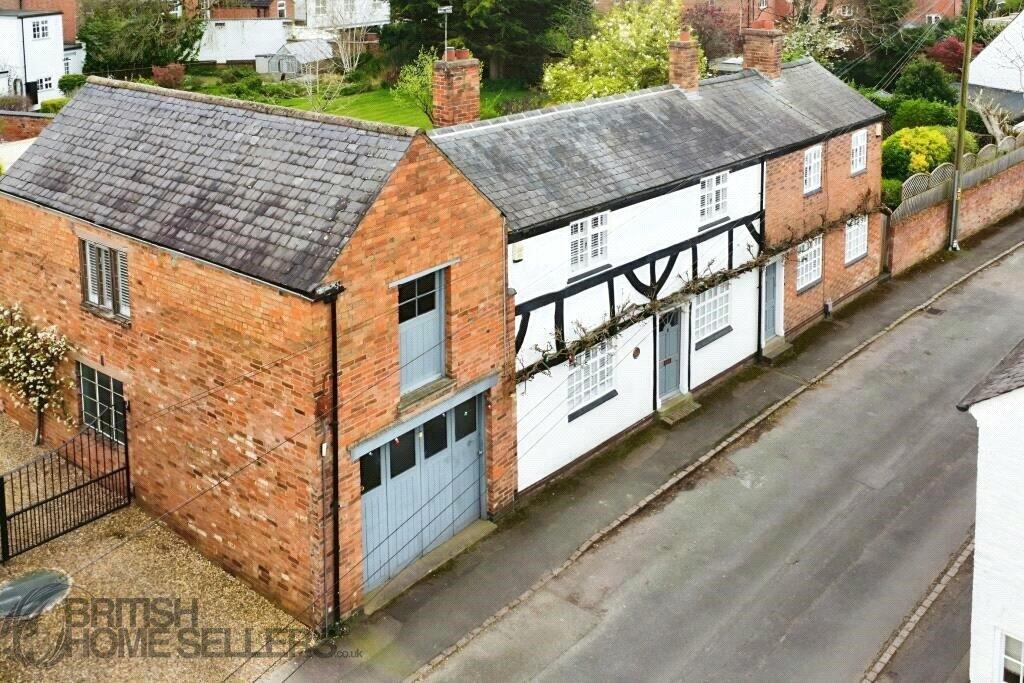 4 bedroom detached house for sale in Bath Street, Syston, Leicester