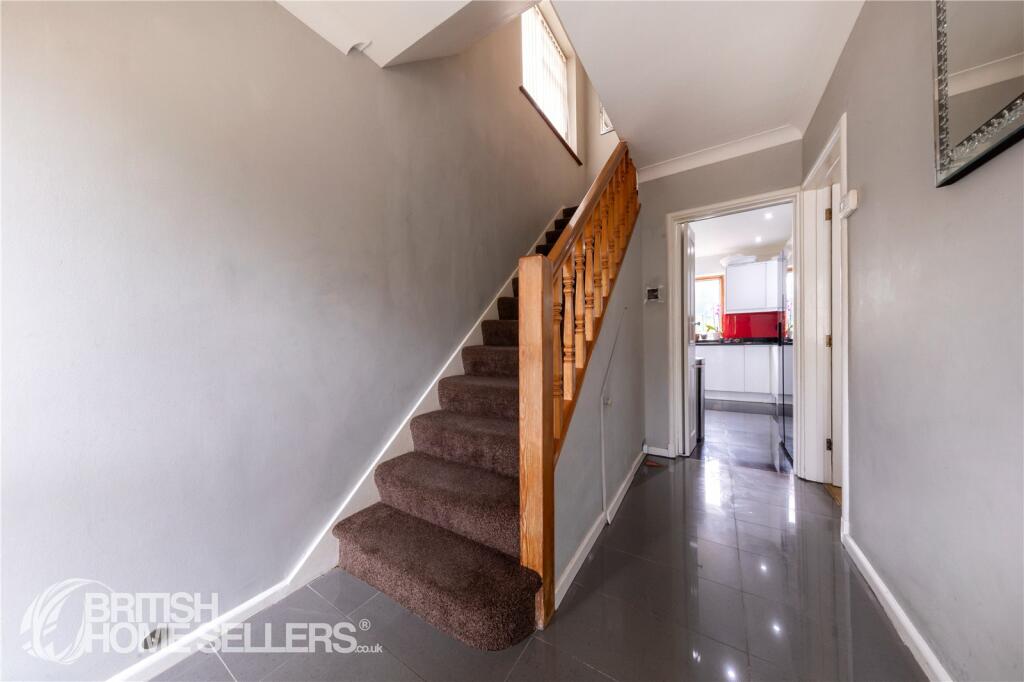 Additional property image - Broom Mead, Bexleyheath, DA6