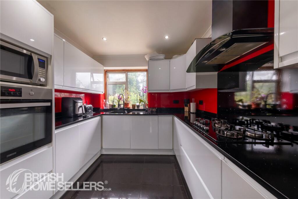 Additional property image - Broom Mead, Bexleyheath, DA6