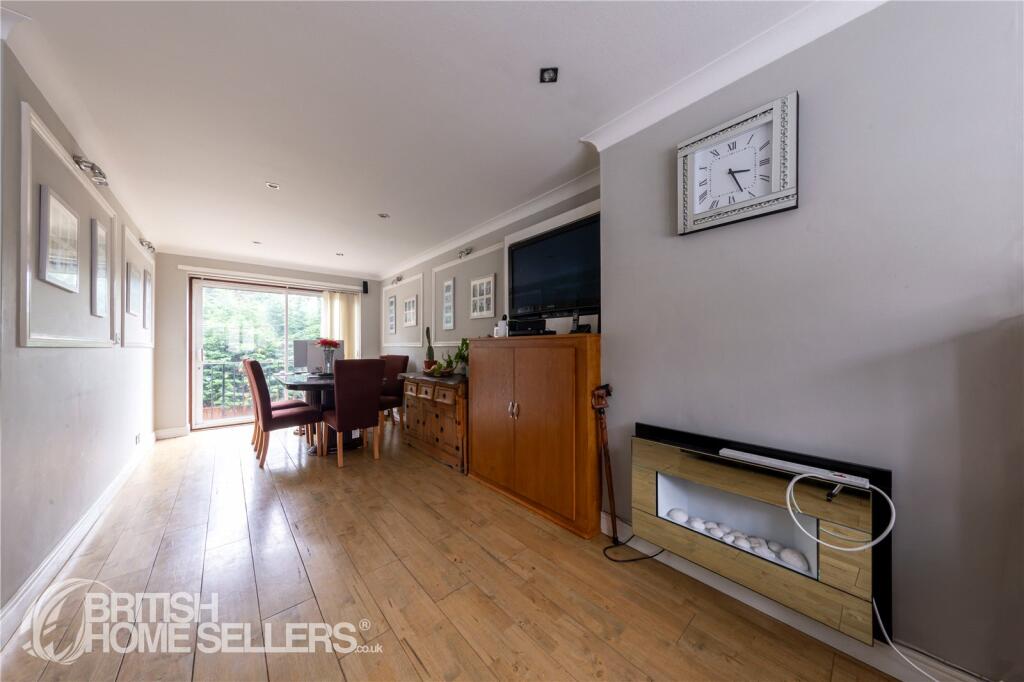 Additional property image - Broom Mead, Bexleyheath, DA6