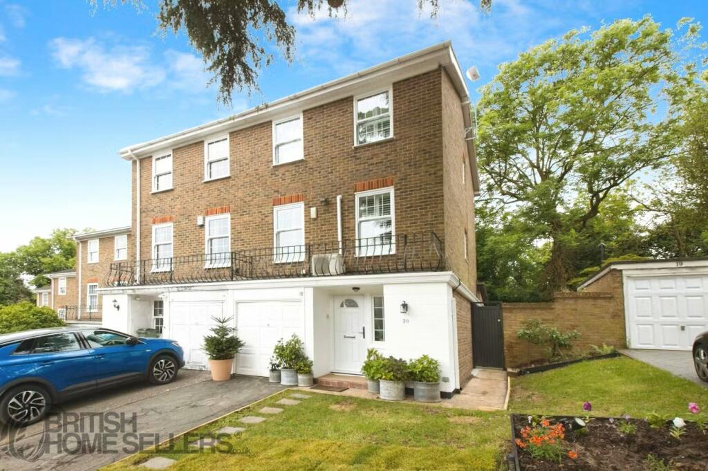 Main image of property: Kenilworth Gardens, London, SE18