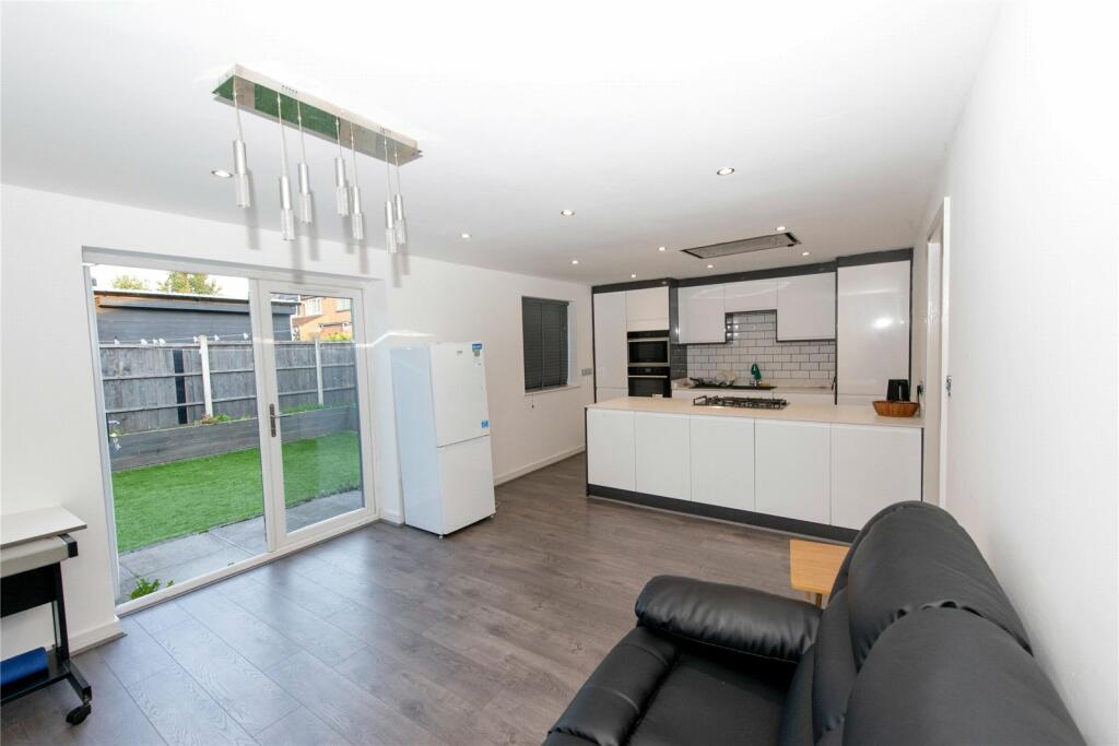 Additional property image - Percival Road, Rugby, Warwickshire, CV22