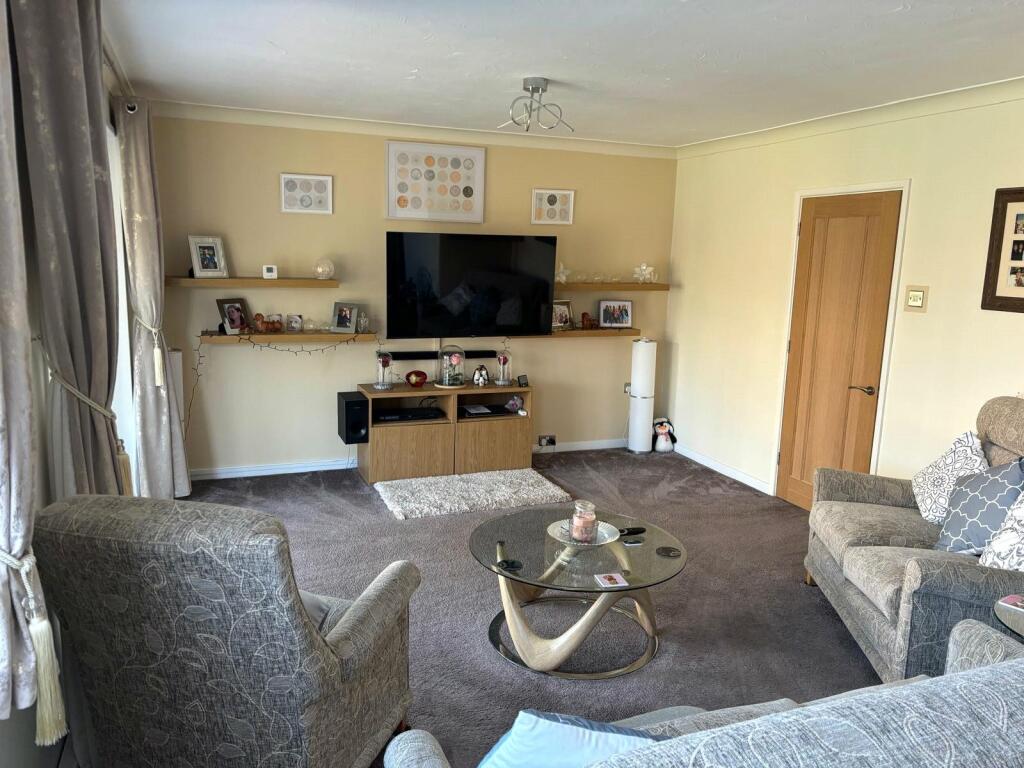 Additional property image - Wade Reach, Walton on the Naze, Essex, CO14