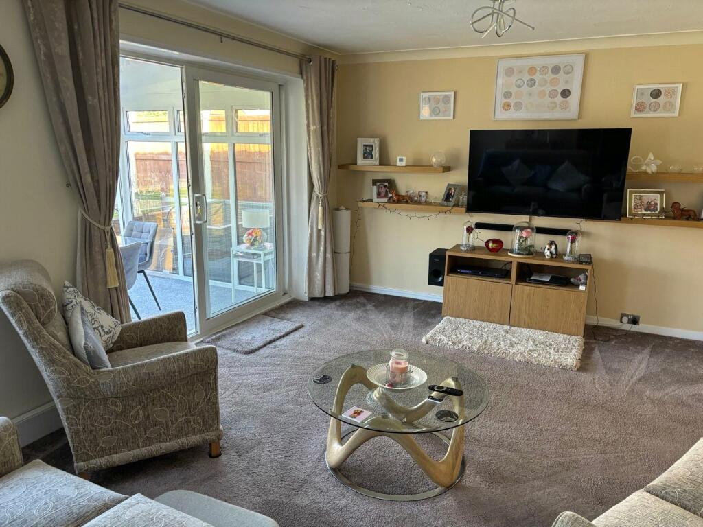 Additional property image - Wade Reach, Walton on the Naze, Essex, CO14