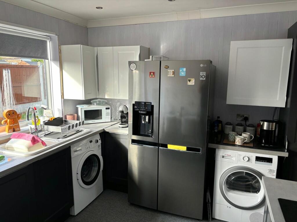 Additional property image - Wade Reach, Walton on the Naze, Essex, CO14