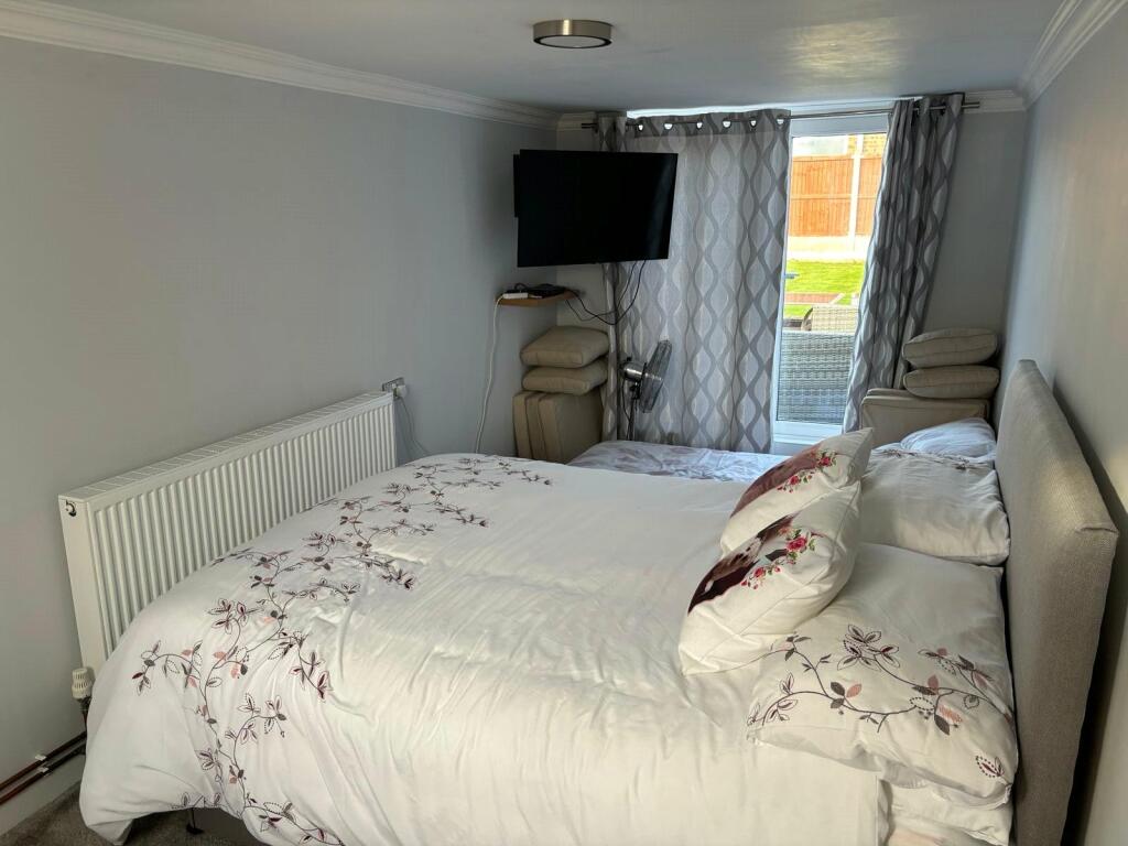 Additional property image - Wade Reach, Walton on the Naze, Essex, CO14