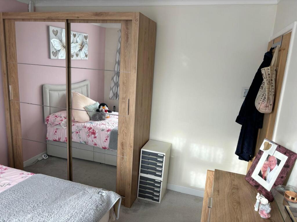 Additional property image - Wade Reach, Walton on the Naze, Essex, CO14