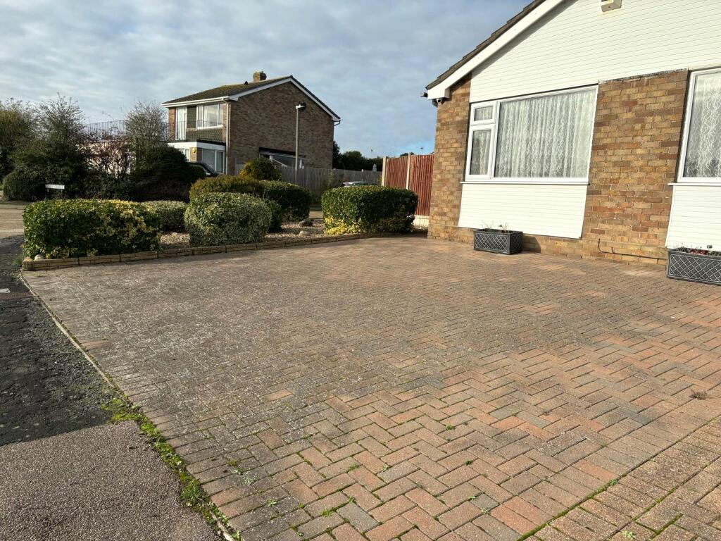 Additional property image - Wade Reach, Walton on the Naze, Essex, CO14