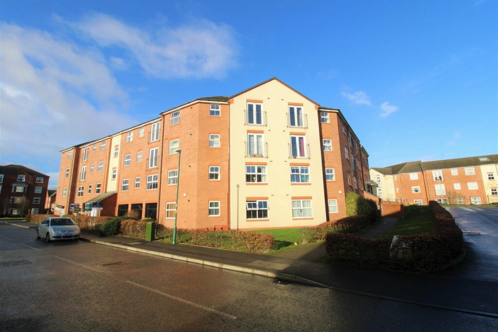 2 bedroom flat for sale in Wharf Lane, Solihull, B91 2NG, B91