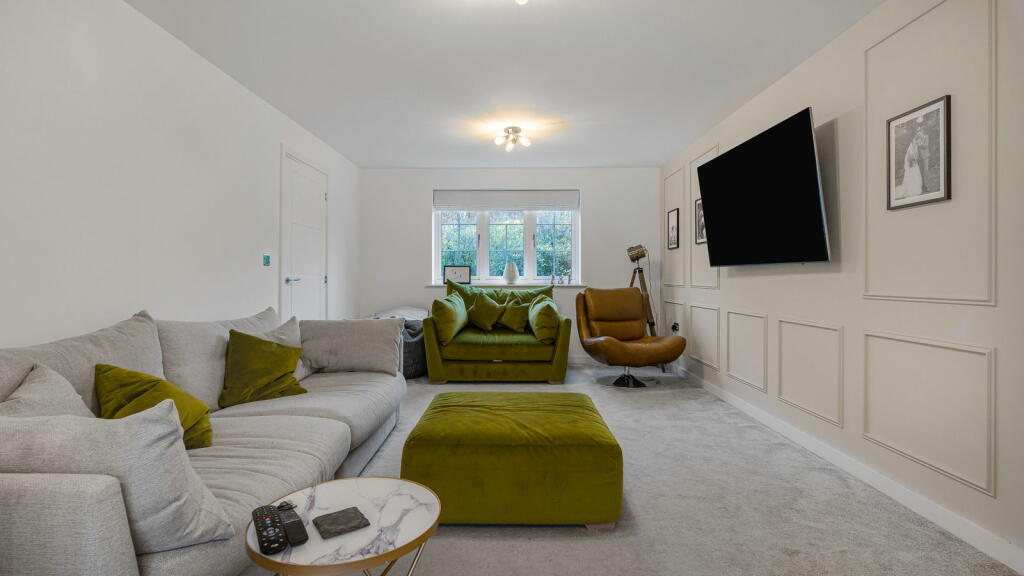 Additional property image - Pastures Drive, Tidbury Green, B90