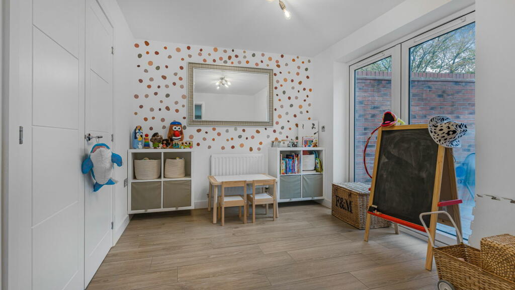 Additional property image - Pastures Drive, Tidbury Green, B90