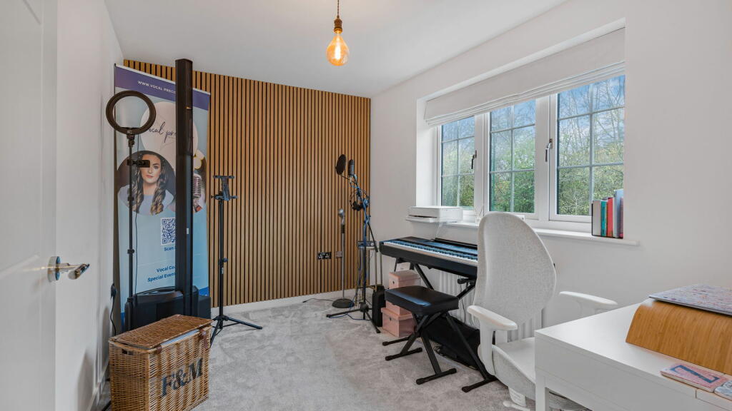 Additional property image - Pastures Drive, Tidbury Green, B90