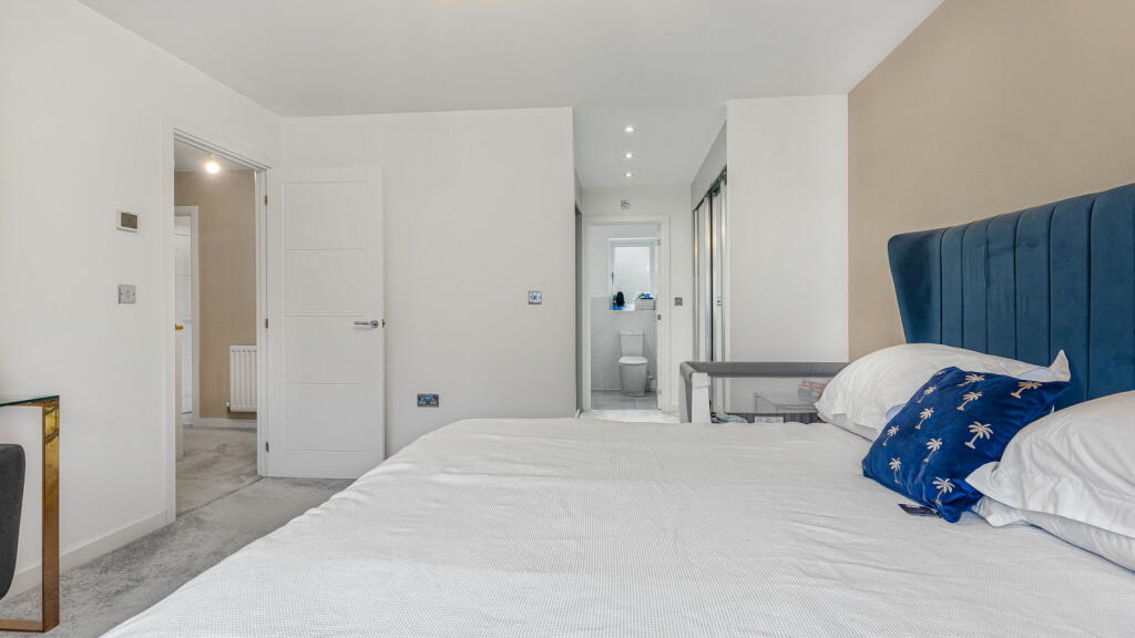 Additional property image - Pastures Drive, Tidbury Green, B90