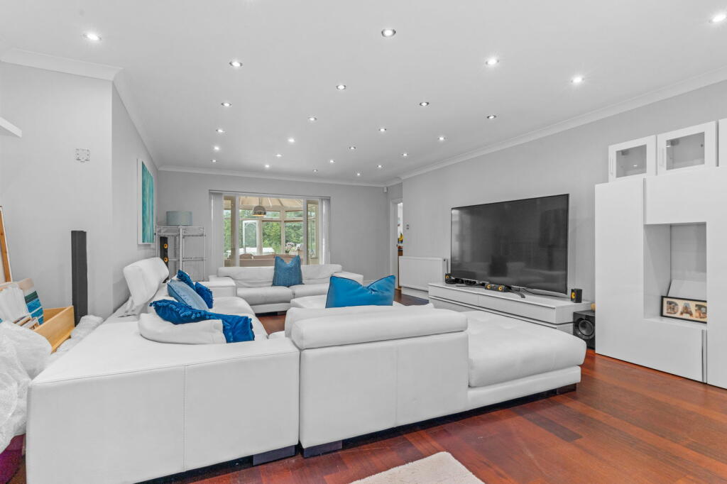 Additional property image - Earlswood Common, Earlswood, Solihull, B94 5SJ
