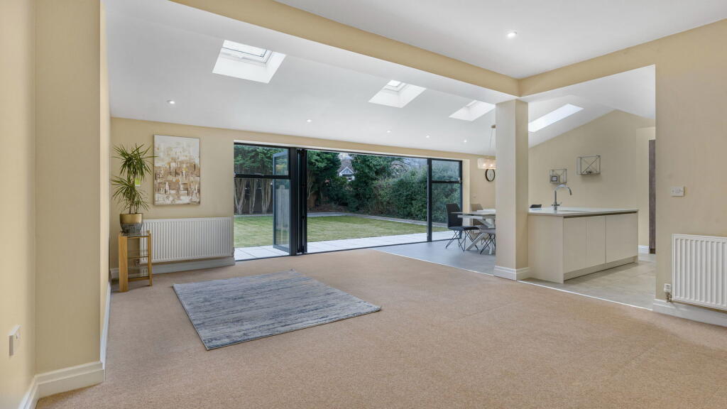Additional property image - Dove House Lane, Solihull, B91 2EL