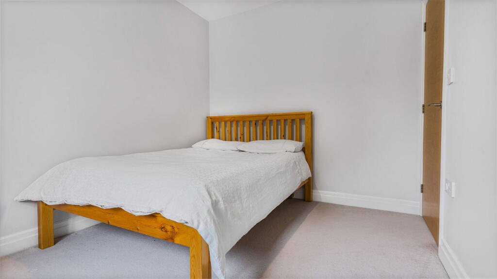 Additional property image - Dove House Lane, Solihull, B91 2EL