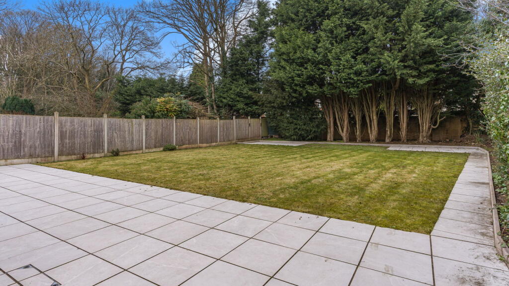 Additional property image - Dove House Lane, Solihull, B91 2EL