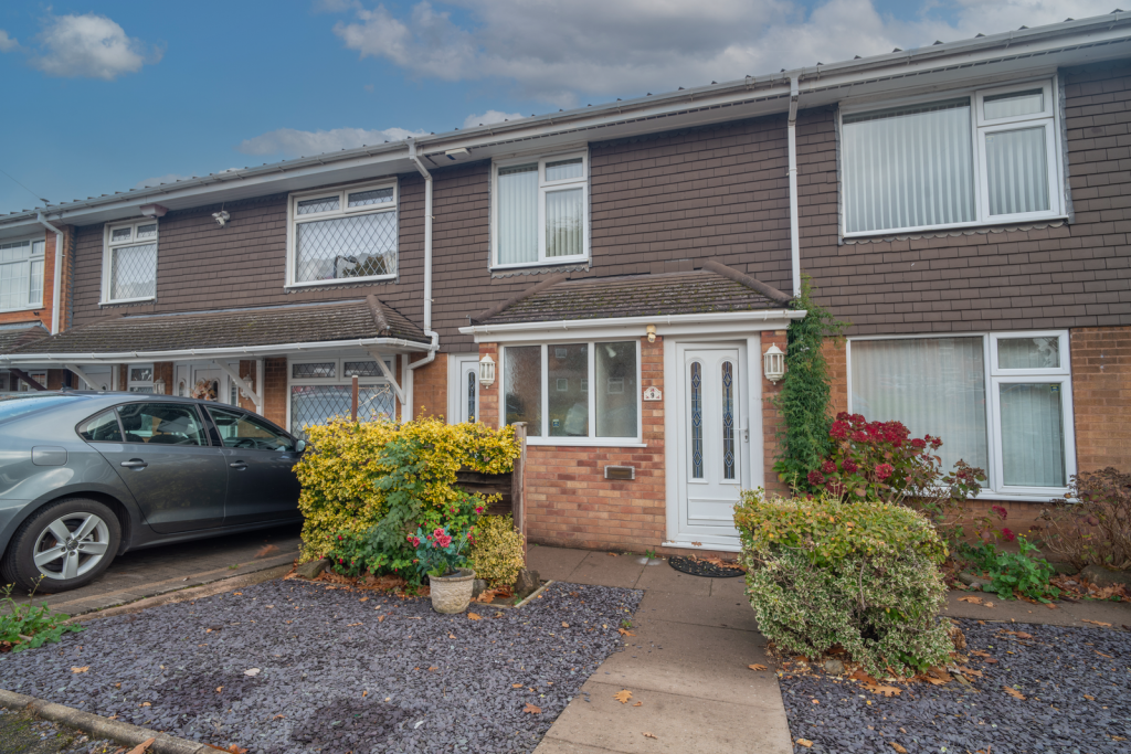 Main image of property: Oakwood Road, Birmingham, B47 5DL