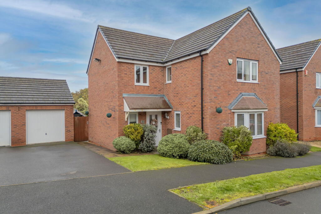 Main image of property: Berry Maud Lane, Shirley, Solihull, B90 1BY