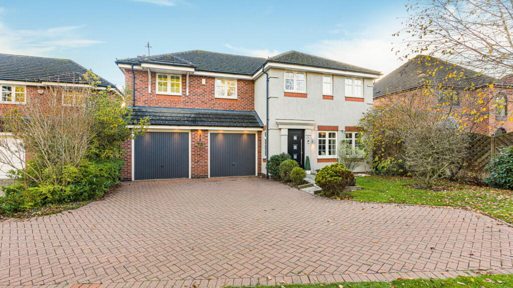 Main image of property: Hollywood Lane, Hollywood, Birmingham, B47 5PT