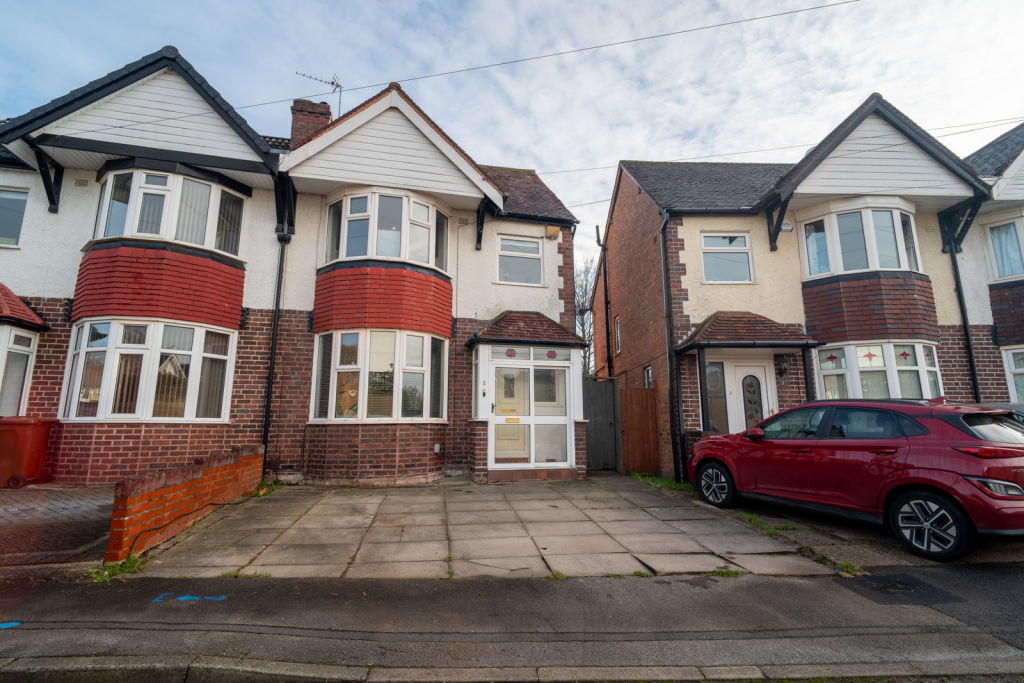 Main image of property: The Crescent, Shirley, Solihull, B90 2ES