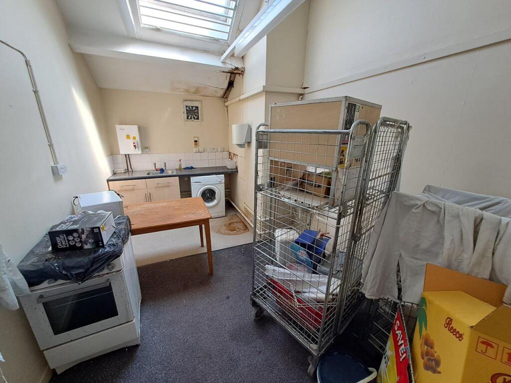 Additional image 6 of 821 Bristol Road South, Northfield, Birmingham, B31 2NQ