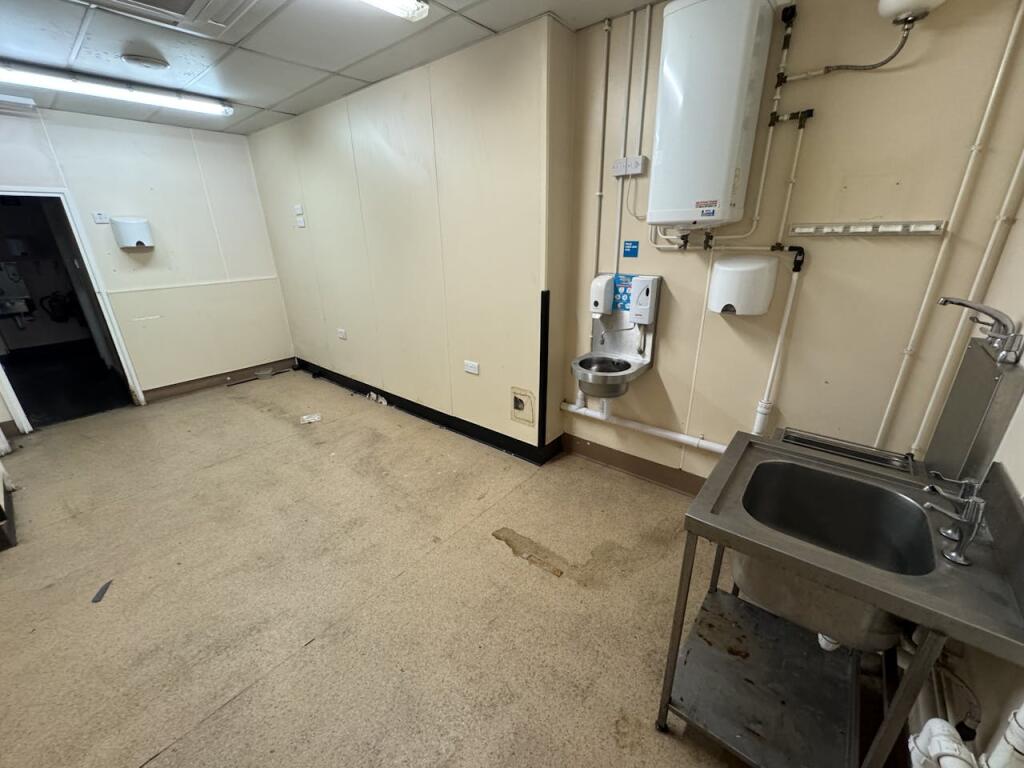 Additional property image - 237 High Street, Erdington, Birmingham, B23 6SS