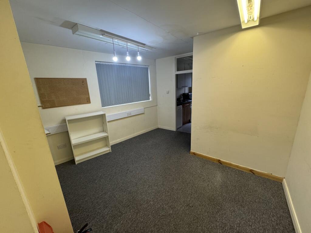 Additional property image - 966 Old Lode Lane, Solihull, West Midlands, B92 8LN