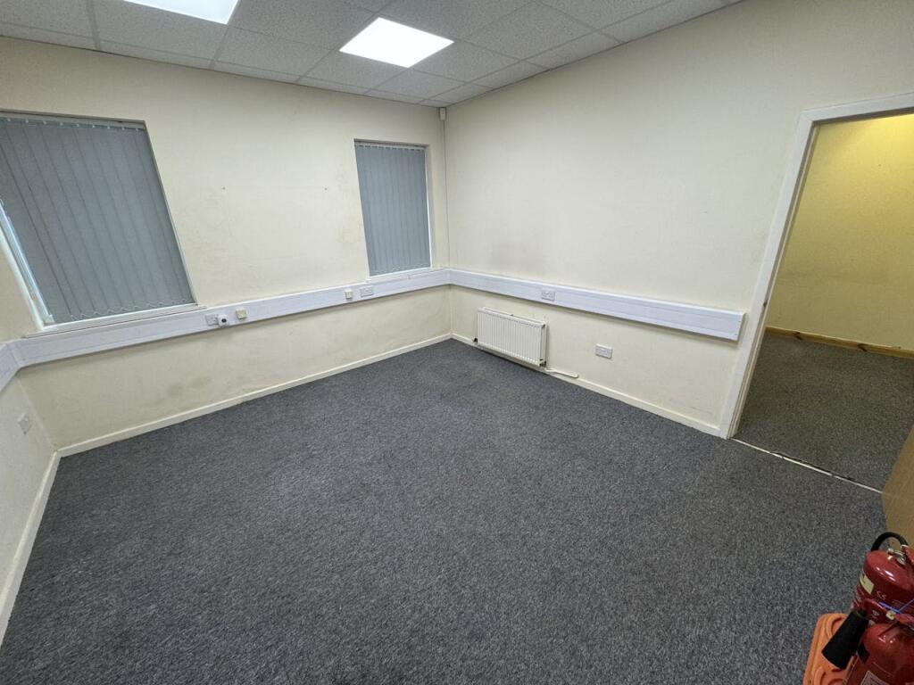 Additional property image - 966 Old Lode Lane, Solihull, West Midlands, B92 8LN