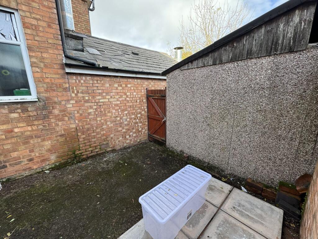 Additional property image - 170 School Road, Hall Green, Birmingham, B28 8PA