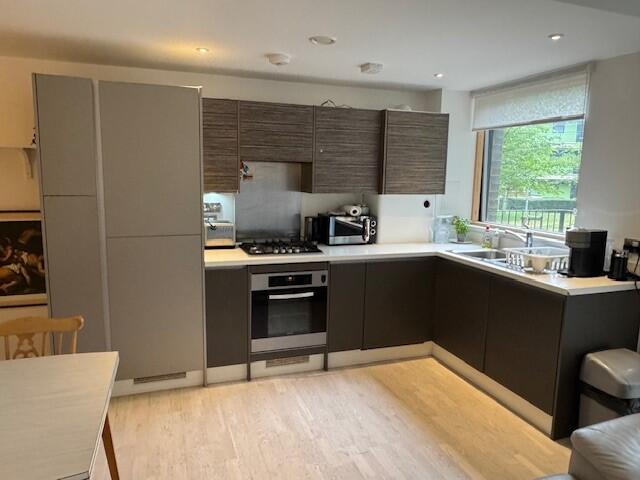 Main image of property: Triangle Apartments, Manchester Road, Docklands, E14