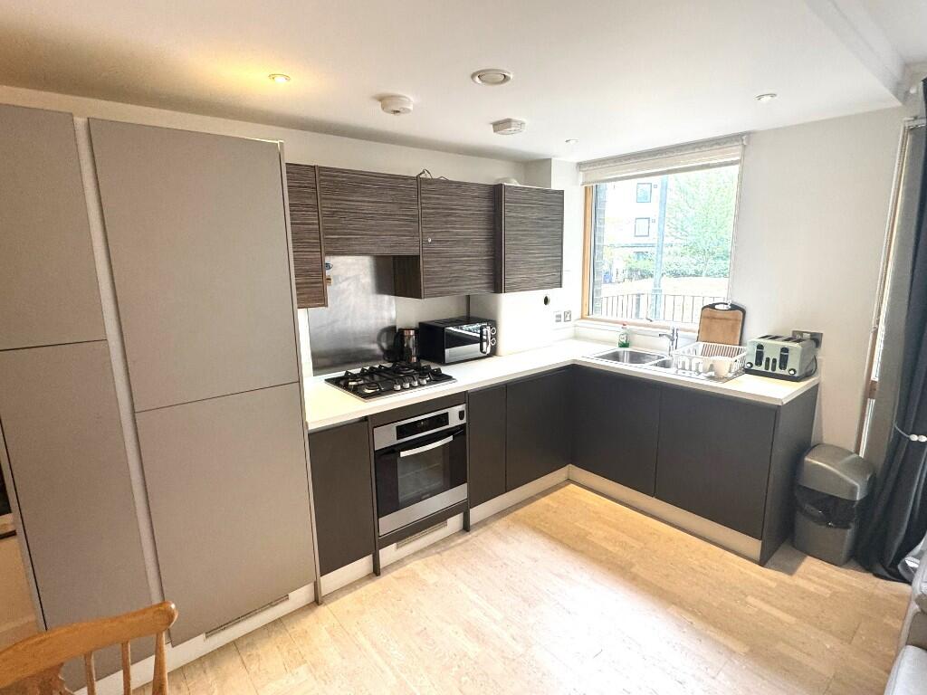 Main image of property: Triangle Apartments, Manchester Road, Docklands, E14