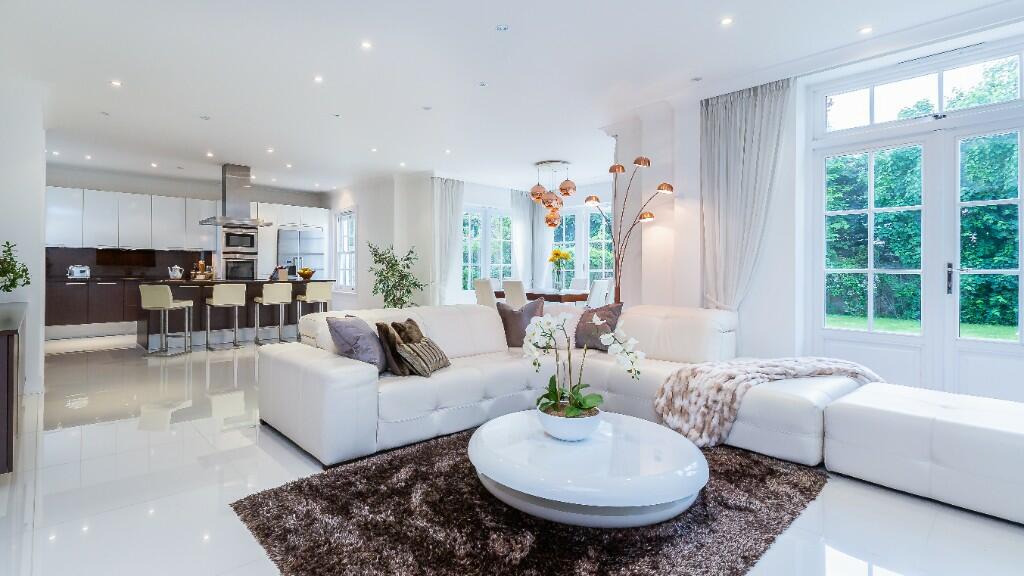 Main image of property: Whitestone Close, Hadley Wood