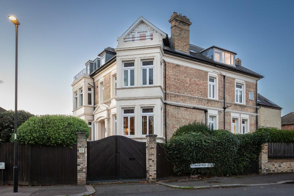 Main image of property: Bycullah Road, London, EN2