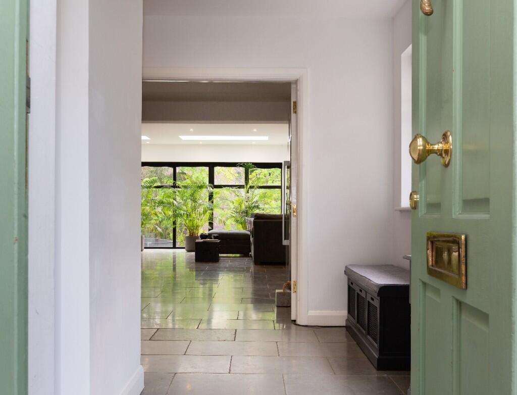 Main image of property: Morton Way, London, N14